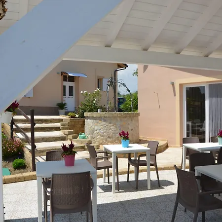 Re Umberto - Di Charme E Country 4* San Salvo